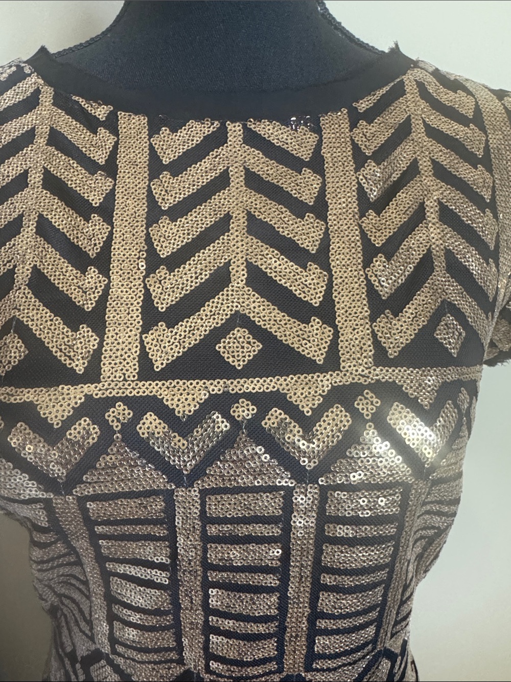 Eliza J Black and Gold Sequin Shift Dress - Picture 2 of 9